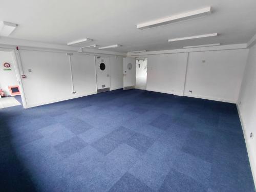 Unit 5 Tillingbourne Court, Station Road, Dorking, RH4
