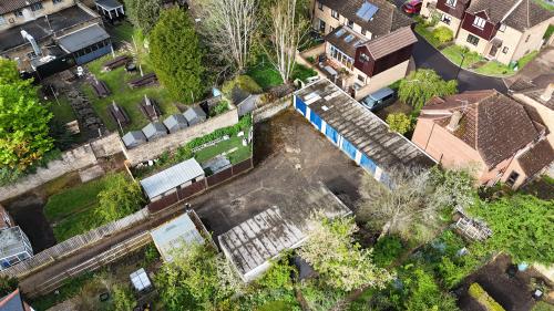 Garages, Roselands Gardens, Southampton, SO17