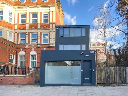 106 Hampstead Road, Camden, London, NW1