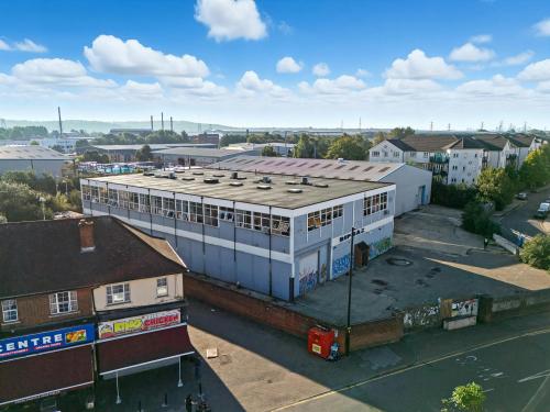 241 Green Street, Enfield, EN3