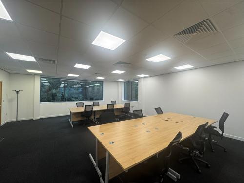 Unit 7, Horizon Business Park, 1 Brooklands Road, Weybridge, KT13