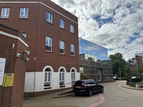 4 DVS House, Spring Villa Park, Edgware, HA8