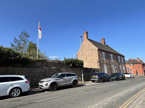 9-9a Loughborough Road, Mountsorrel, Loughborough, LE12