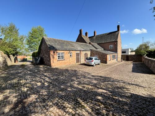 9-9a Loughborough Road, Mountsorrel, Loughborough, LE12