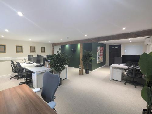 Lydling Barns 1, Puttenham Lane, Shackleford, GU8