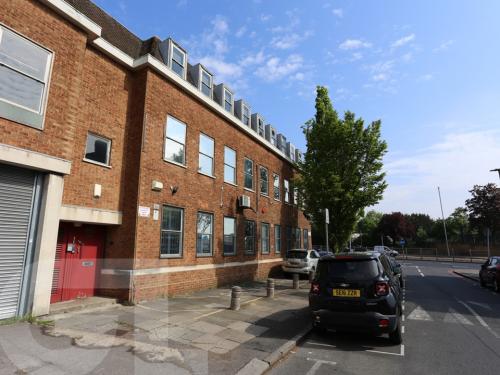65a Watford Way, Brent Cross, London, NW4