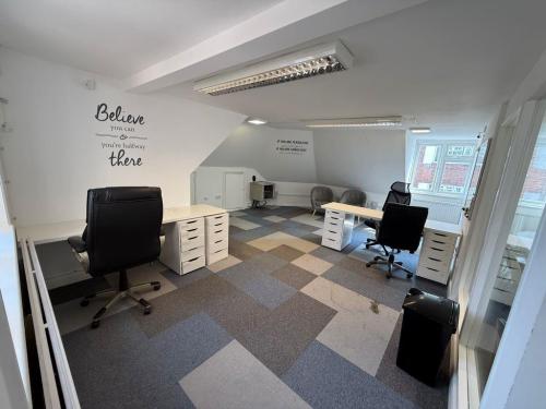 45b, 45 Vivian Avenue, Brent Cross, London, NW4