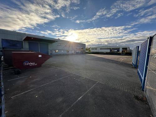 Unit 2b, Laporte Way Industrial Estate, Laporte Way, Luton, LU4