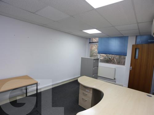 1st Floor LHS, 1 High Street, Edgware, HA8