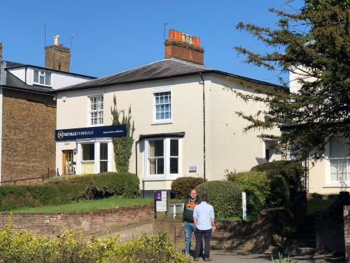 77 Marlowes, Hemel Hempstead, HP1