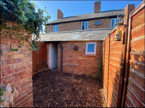 73 Station Road, Quainton, Aylesbury, HP22
