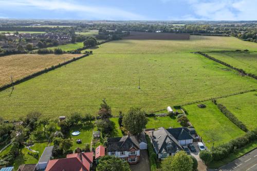 Geaves Farm, Hemmingford Road, Hemmingford Grey, St Ives, PE27