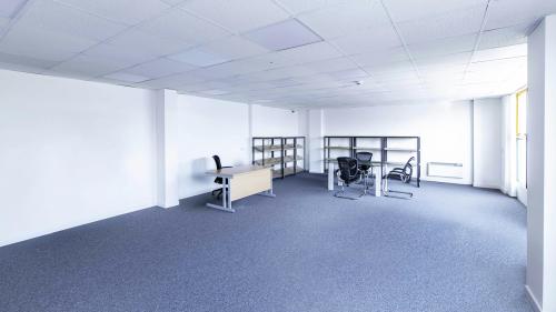 Unit A2, Cyril Vokins Road, Benham Hill, Newbury, RG14