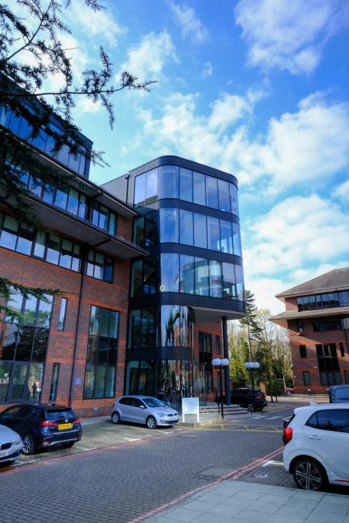 3 London Square, Cross Lanes, Guildford, GU1