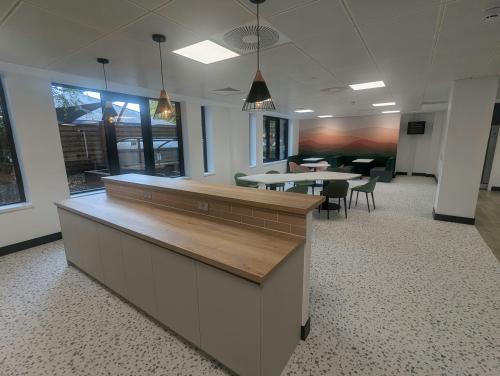 3 London Square, Cross Lanes, Guildford, GU1