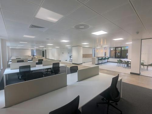 3 London Square, Cross Lanes, Guildford, GU1