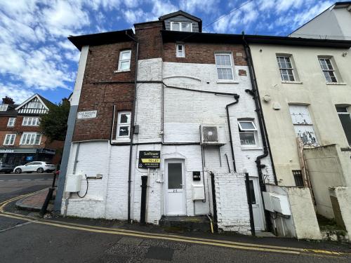 Flat 2, 25-27 Mount Ephraim, Tunbridge Wells, TN4