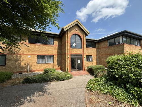 Unit 2, A1(M) Business Centre, Dixons Hill Road, Welham Green, AL9