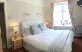 SHERON GUEST HOUSE, 21 Gynn Avenue, Blackpool, FY1