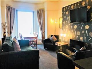 Highcliffe Holiday Apartments, 8 South Promenade, Thornton Cleveleys, FY5