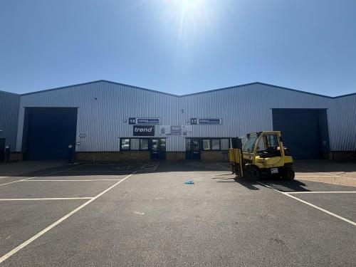 Unit 16 & 17, Arkwright Industrial Estate, Arkwright Road, Bedford, MK42