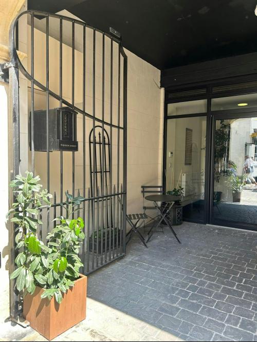 4 Queen Street, Bath, BA1
