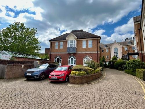 St Peters House, Oxford Street, Newbury, RG14