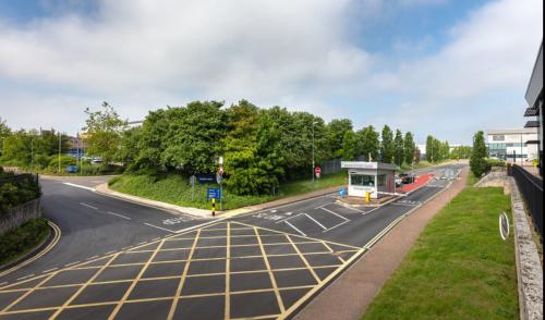 Unit 14, Greenford Park, Ockham Drive, Greenford, UB6