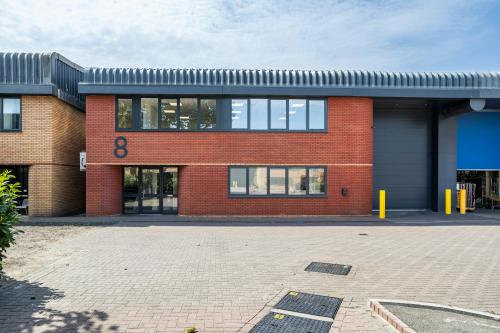 Unit 8, Abbey Road Industrial Estate, Commercial Way, Park Royal, London, NW10
