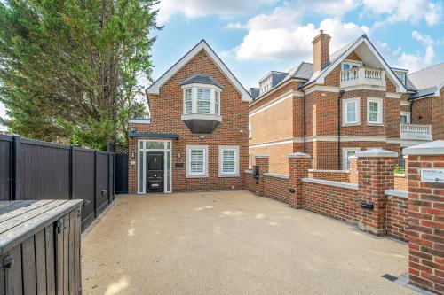 199 Lawrence Street, Mill Hill, London, NW7