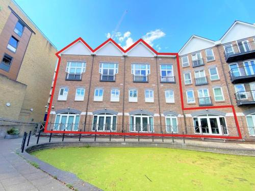 Units 1-6, Durham Wharf Drive, Brentford, TW8