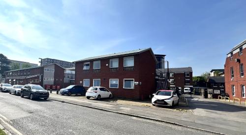 Slough County Court, Windsor Road, Slough, SL1
