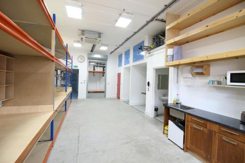 Unit 7, Newton Business Park, 26-28 Standard Road, Park Royal, London, NW10