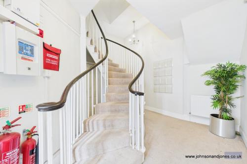 124a Guildford Street, Chertsey, KT16