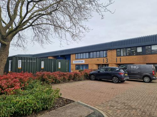 Unit 13, Abbey Road Industrial Estate, Commercial Way, Park Royal, London, NW10