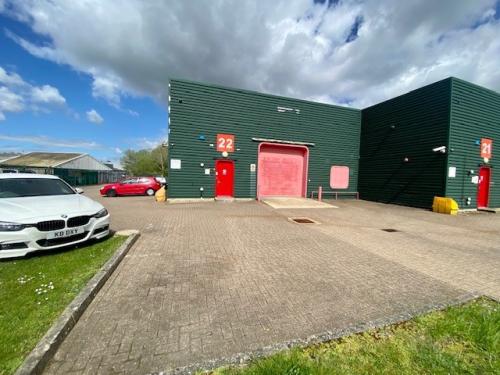 Unit 22, Riverpark Industrial Estate, Ampere Road, Newbury, RG14