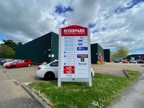 Unit 21, Riverpark Industrial Estate, Ampere Road, Newbury, RG14