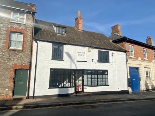 Offices 13 & 14 Orwell House, 50 High Street, Hungerford, RG17