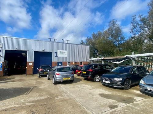 Unit 1, Brookway Trading Estate, Hambridge Lane, Newbury, RG14