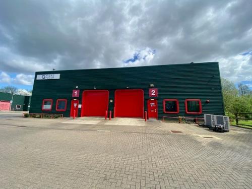 Unit 4, Riverpark Industrial Estate, Ampere Road, Newbury, RG14