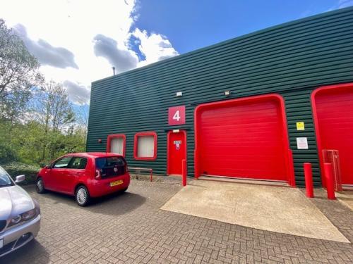 Unit 4, Riverpark Industrial Estate, Ampere Road, Newbury, RG14
