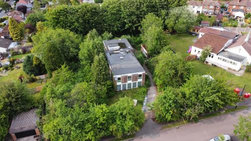 0.48 Acres Kempsfield, 1 Reedham Park Drive, Purley, Croydon, CR8