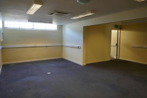32-33, Oakwood Hill Industrial Estate, Oakwood Hill, Loughton, IG10