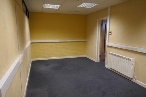 32-33, Oakwood Hill Industrial Estate, Oakwood Hill, Loughton, IG10