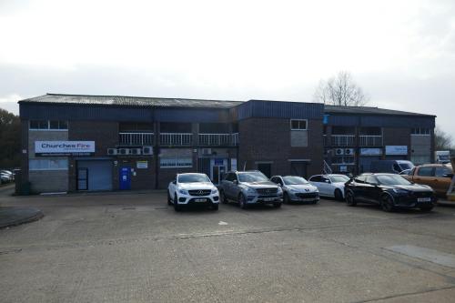 38, Oakwood Hill Industrial Estate, Oakwood Hill, Loughton, IG10