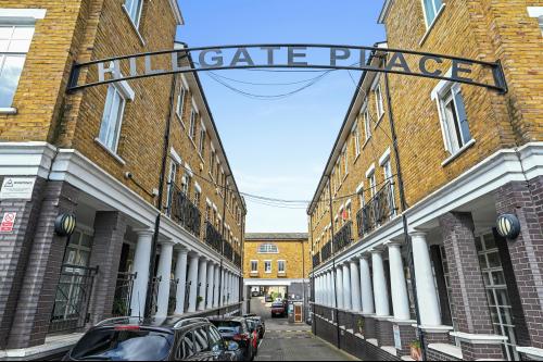 Clapham South, Hillgate Place, Clapham, London, SW12