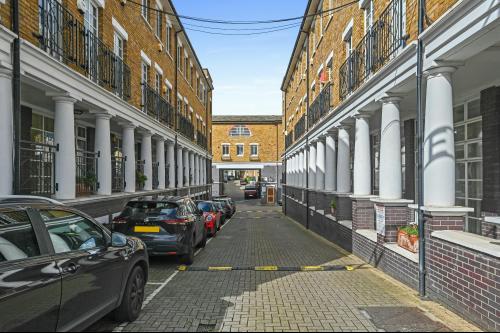 Clapham South, Hillgate Place, Clapham, London, SW12