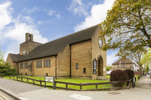 St Francis of Assisi, Cullingworth Road, Dollis Hill, London, NW10