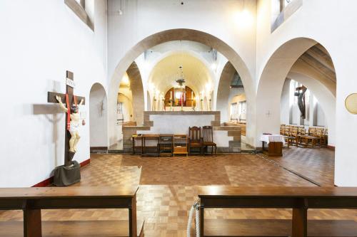 St Francis of Assisi, Cullingworth Road, Dollis Hill, London, NW10