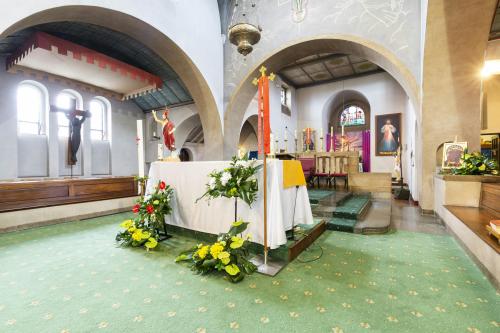 St Francis of Assisi, Cullingworth Road, Dollis Hill, London, NW10